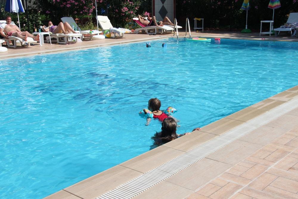 The Green Valley Hotel Олудениз Экстерьер фото